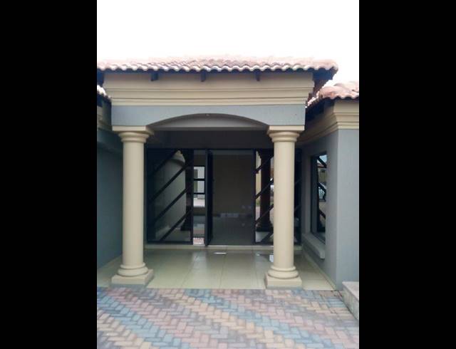 4 BEDROOM HOUSE FOR SALE IN VANDERBIJLPARK SE 3